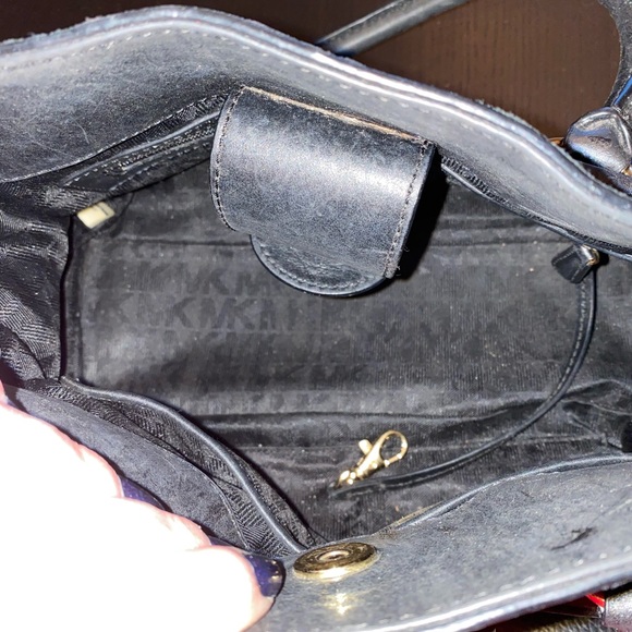 Michael Kors bag, black & gold accents - Picture 3 of 4